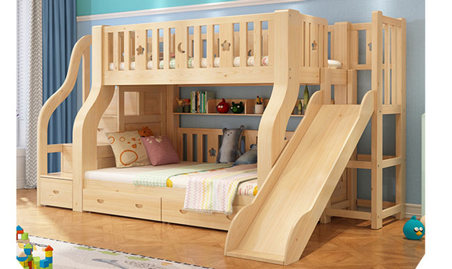 giường tầng cầu trượt cho bé trai với chất liệu gỗ tự nhiên